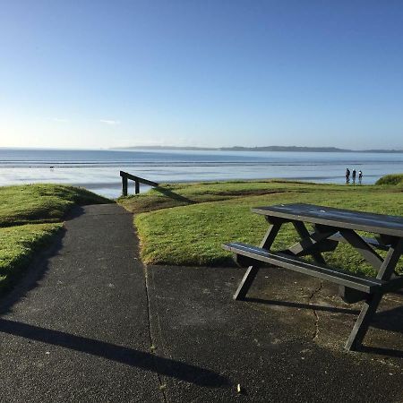Orewa Beachfront Haven ภายนอก รูปภาพ
