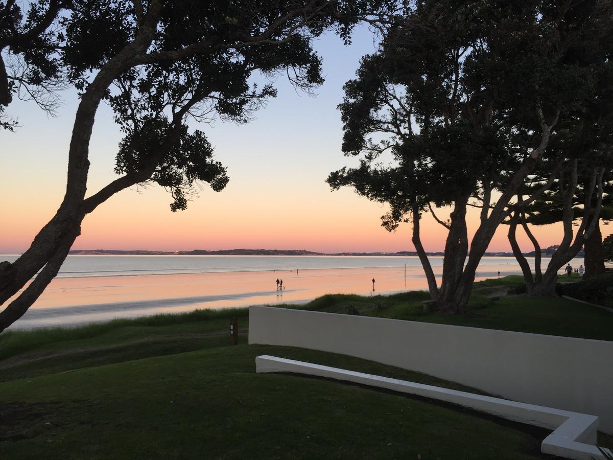 Orewa Beachfront Haven ภายนอก รูปภาพ