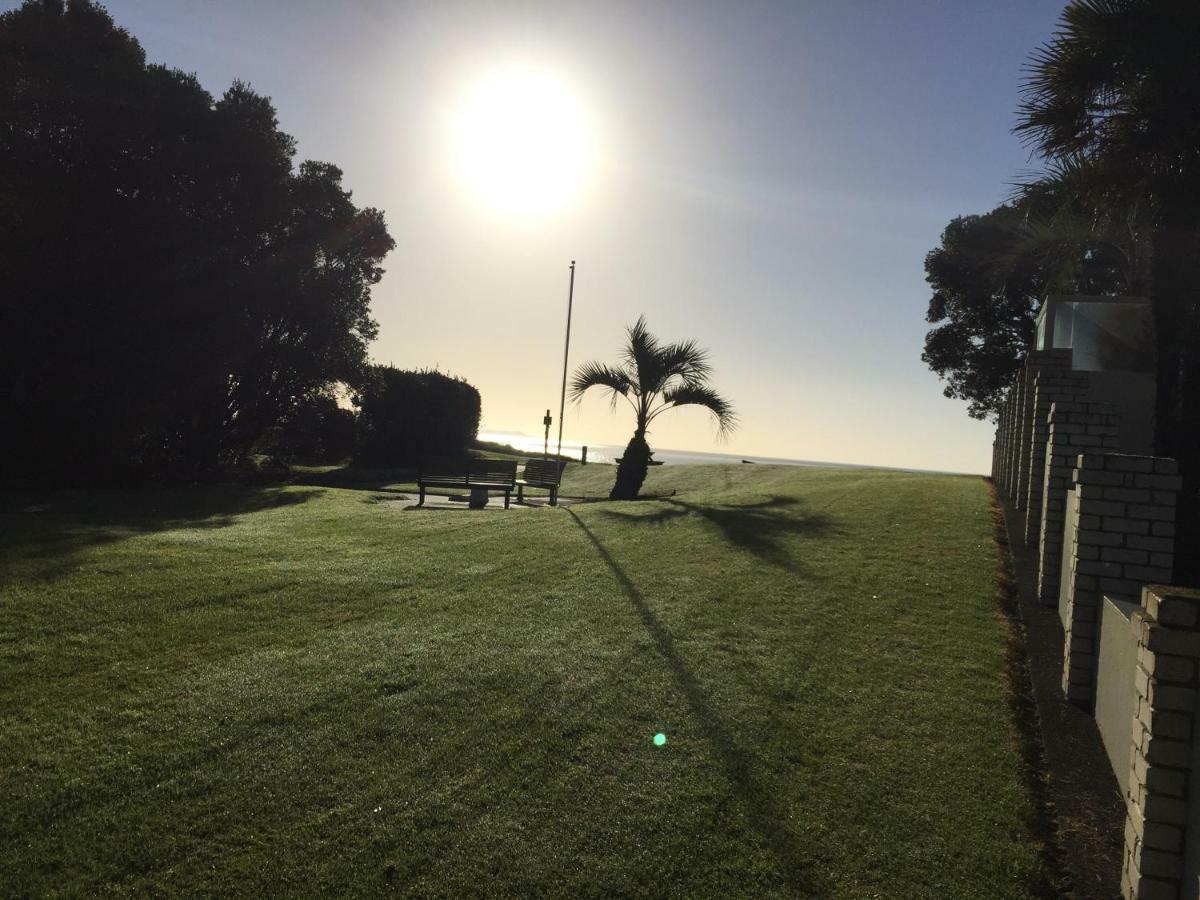 Orewa Beachfront Haven ภายนอก รูปภาพ