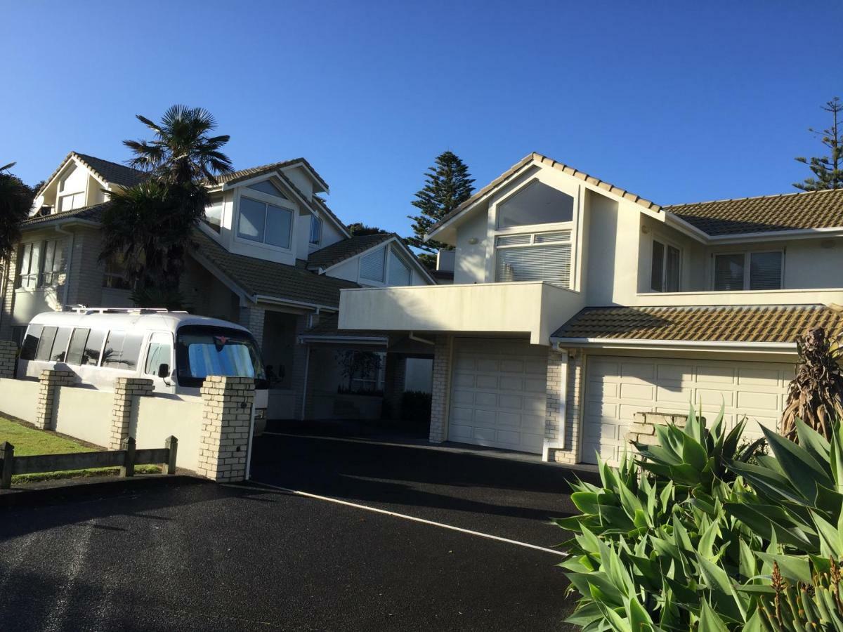 Orewa Beachfront Haven ภายนอก รูปภาพ