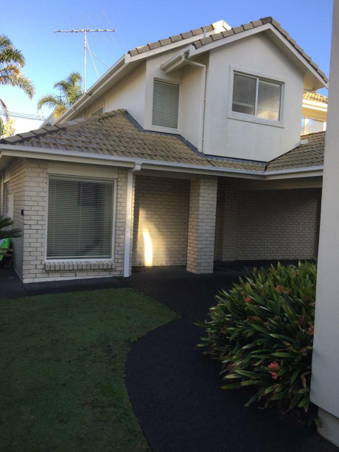 Orewa Beachfront Haven ภายนอก รูปภาพ