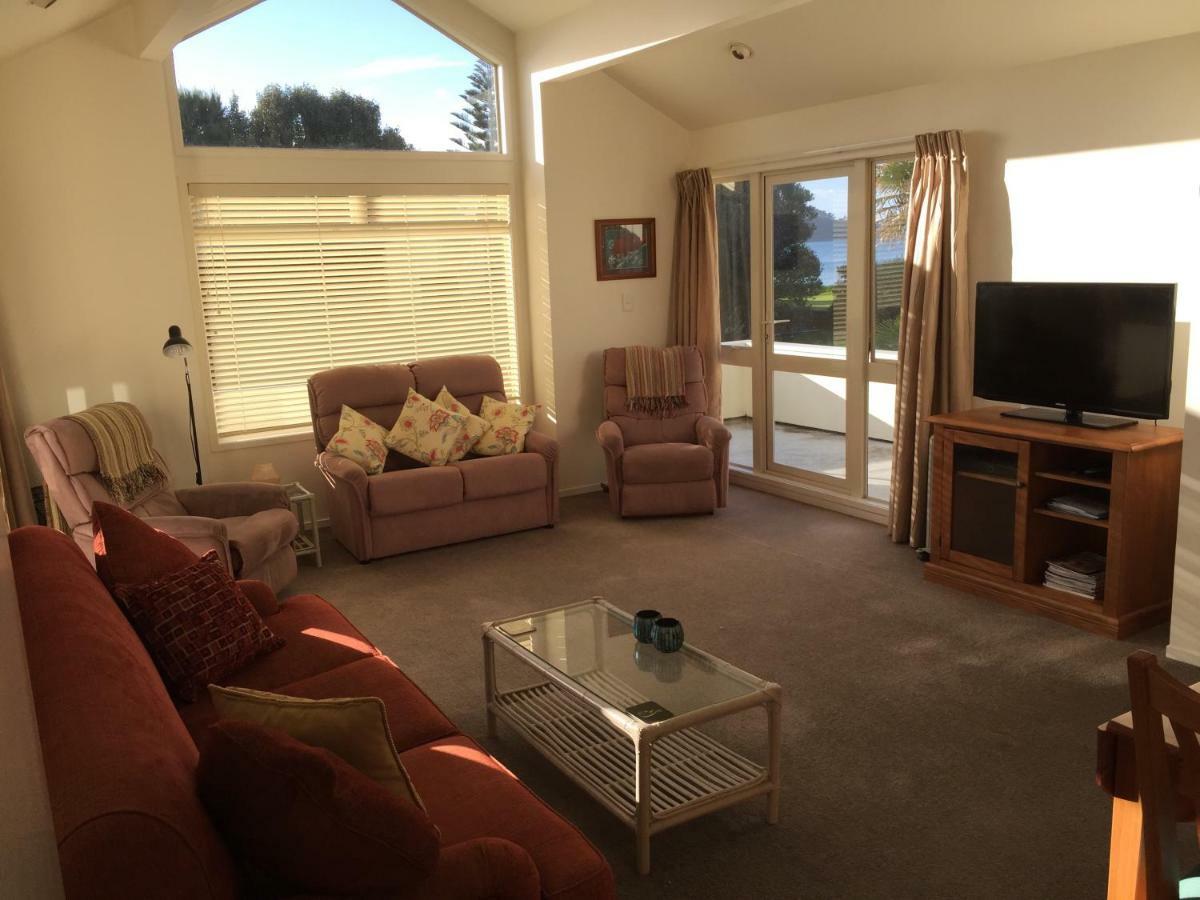 Orewa Beachfront Haven ภายนอก รูปภาพ